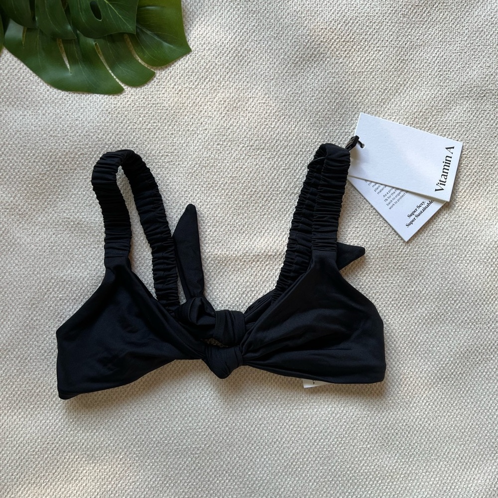 Vitamin A Bikini Top Size XS Color Black